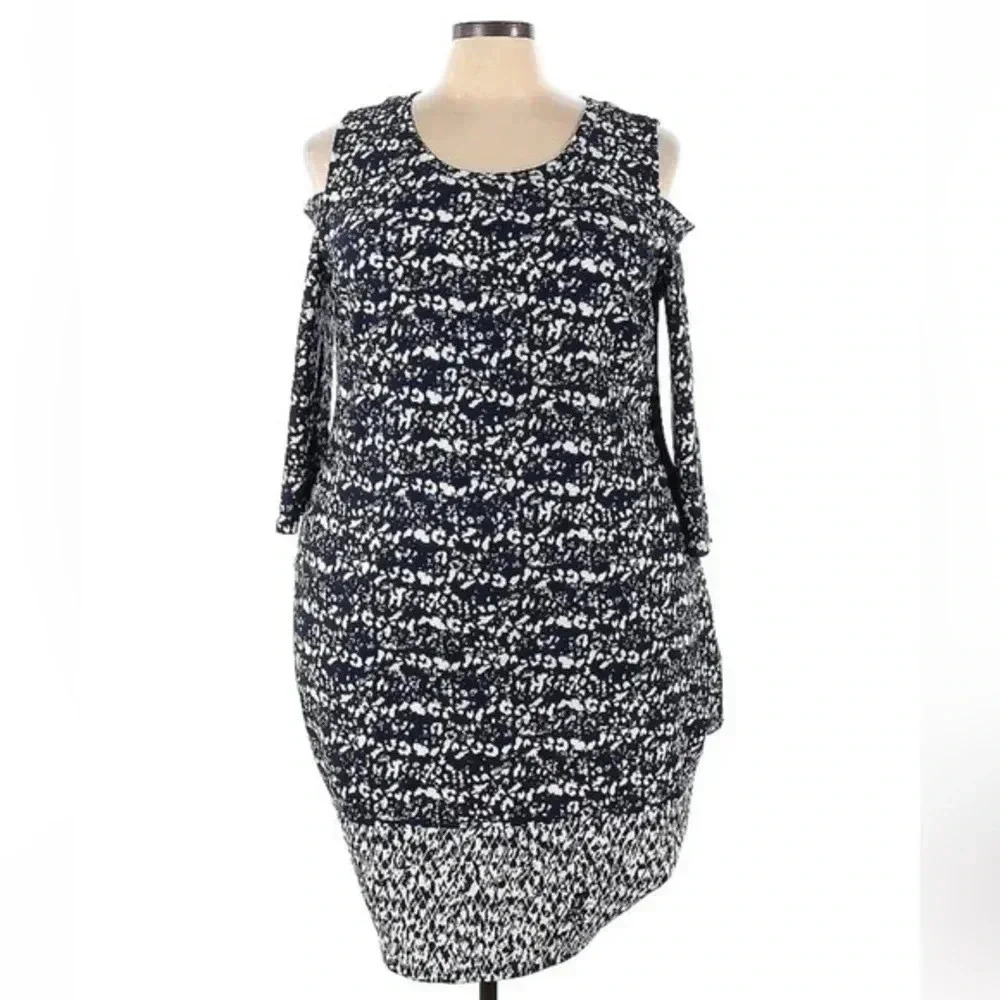 Avenue | Navy & White Cold Open Shoulder Long Sleeve Cocktail Dress Size 22 24